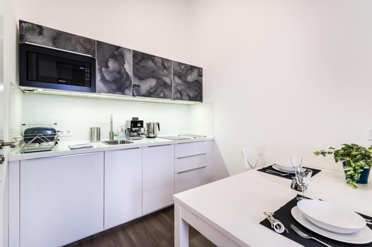 Cosy Studios In The Heart Of The City บูดาเปสต์ ภายนอก รูปภาพ