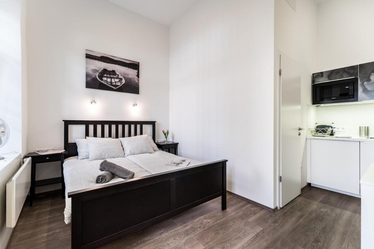 Cosy Studios In The Heart Of The City บูดาเปสต์ ภายนอก รูปภาพ