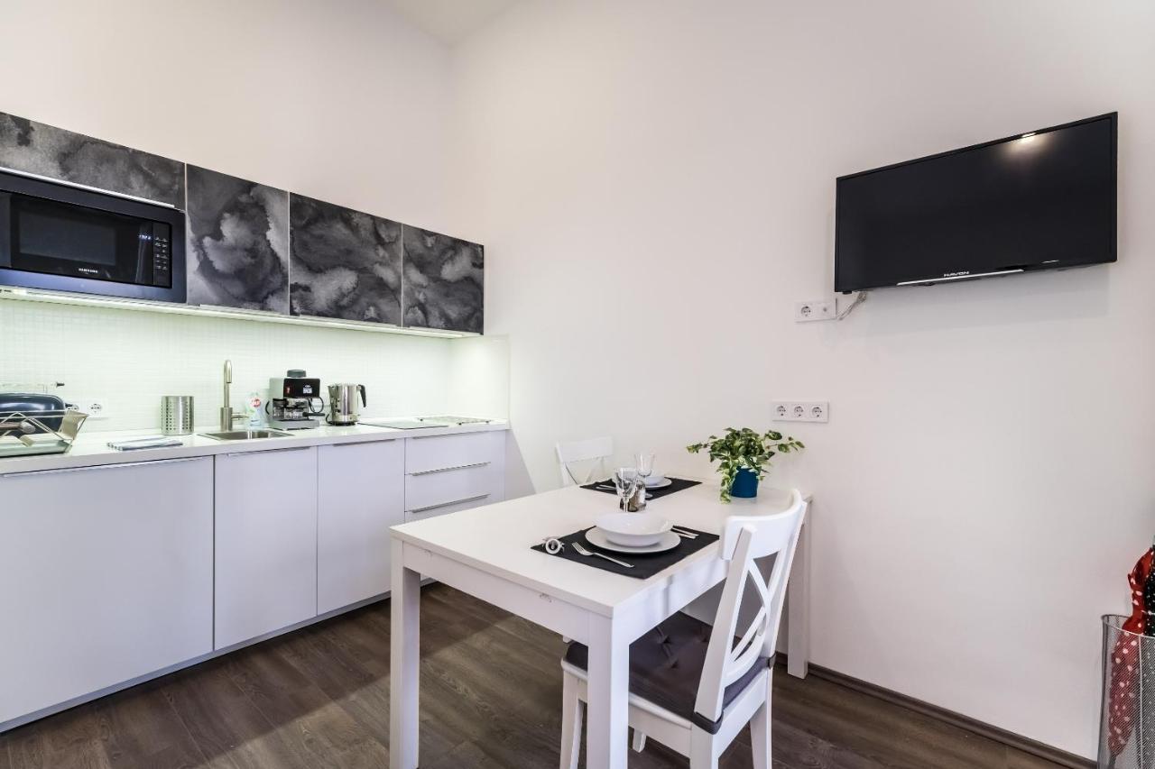 Cosy Studios In The Heart Of The City บูดาเปสต์ ภายนอก รูปภาพ
