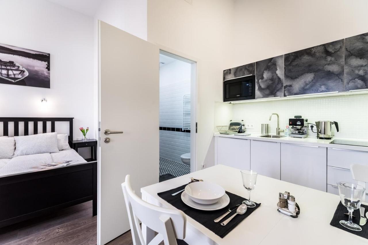 Cosy Studios In The Heart Of The City บูดาเปสต์ ภายนอก รูปภาพ